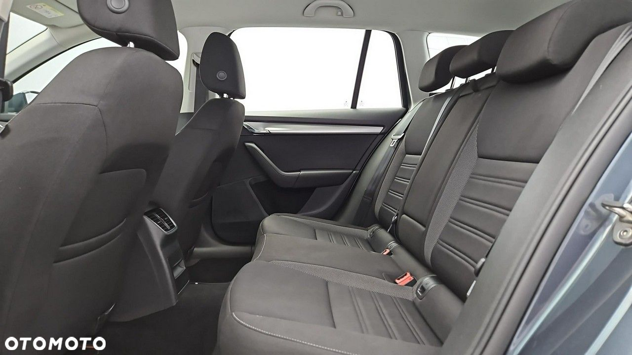Skoda Octavia 1.6 TDI SCR Ambition - 24