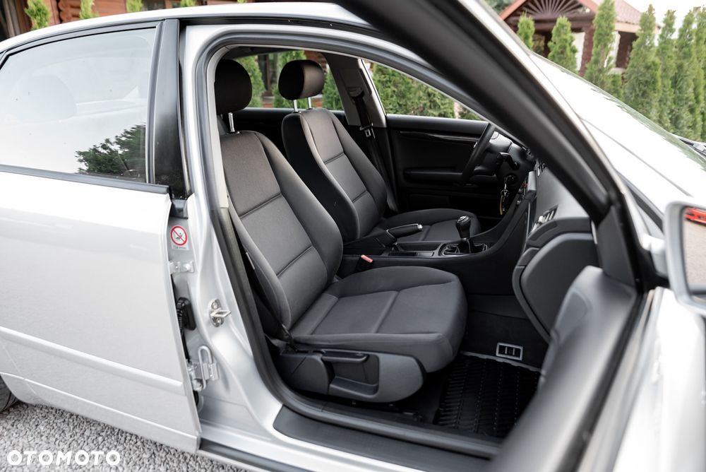 Audi A4 Limousine 1.8 T - 23