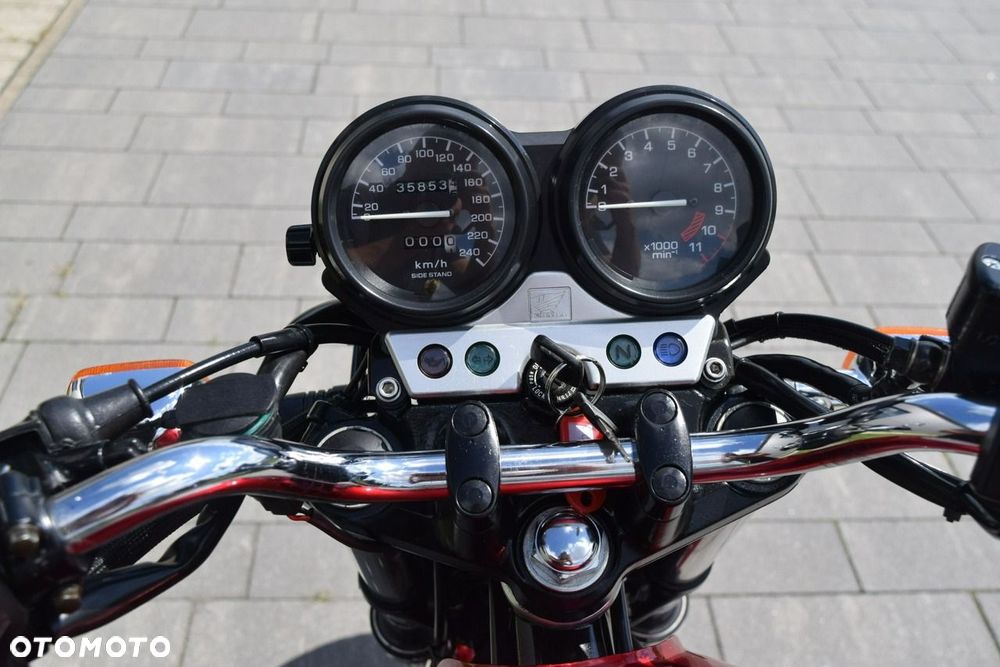 Honda CB - 11