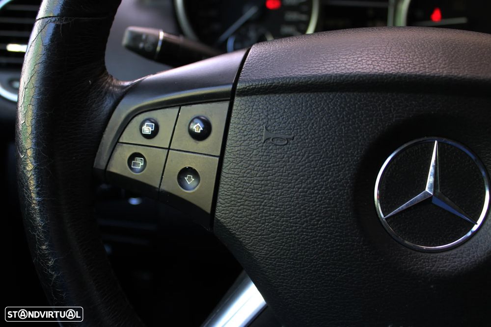 Mercedes-Benz ML 320 CDI - 38