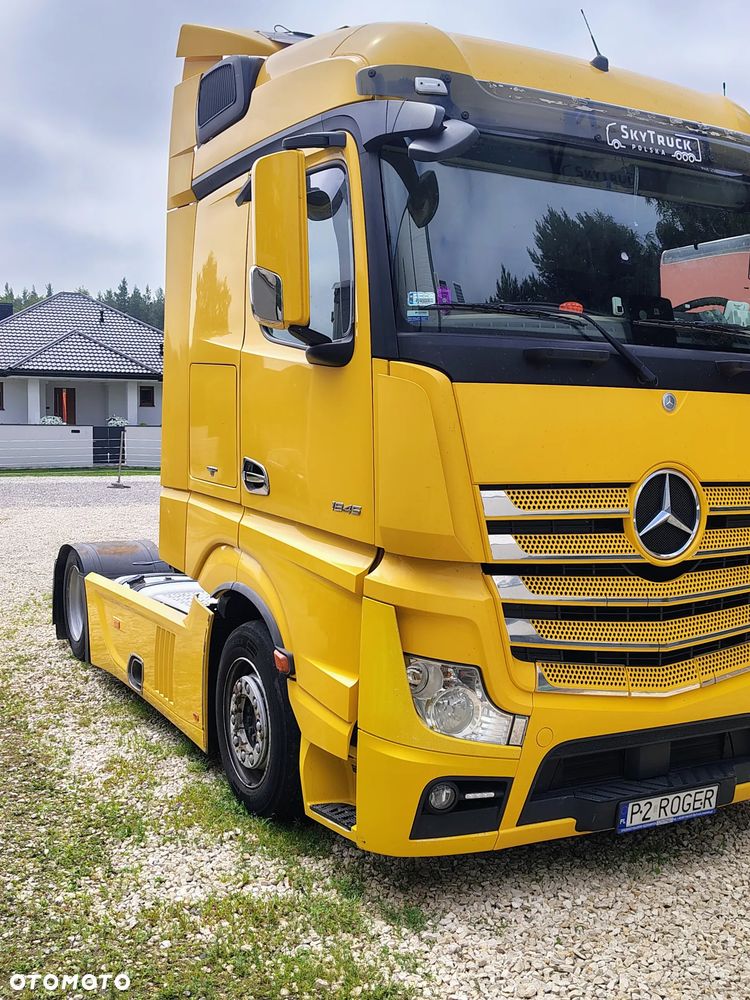Mercedes-Benz Actros MP4 - 2