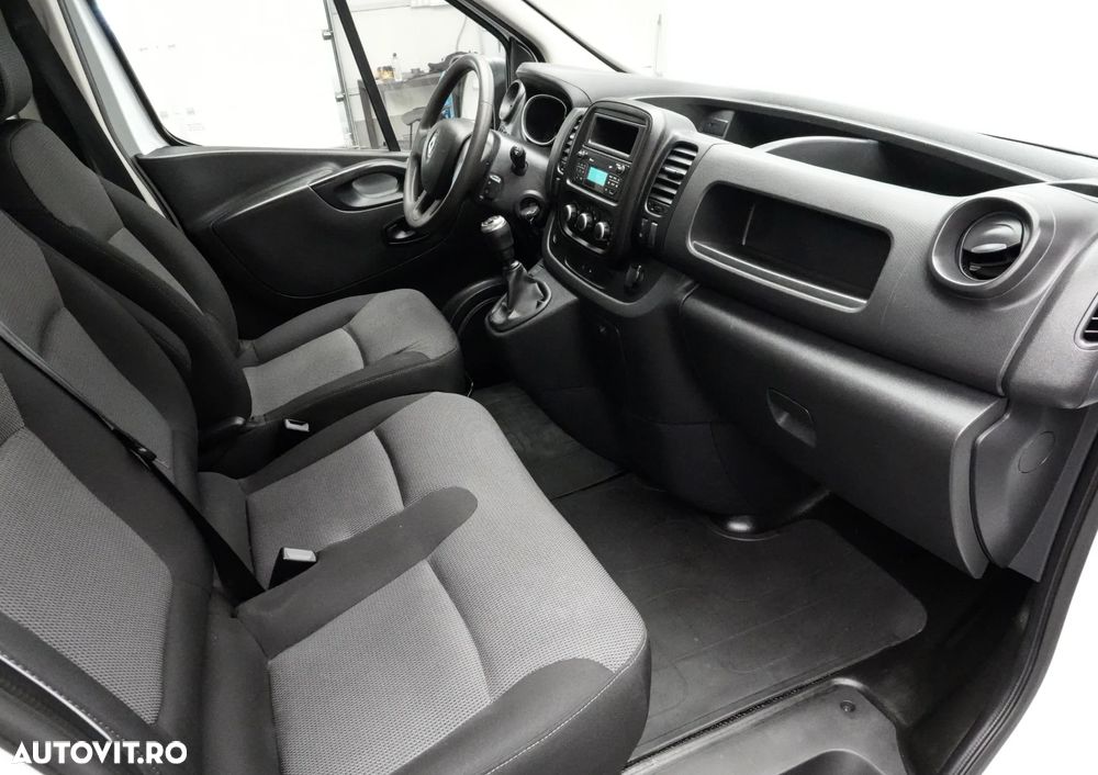 Renault Trafic Combi Life - 11