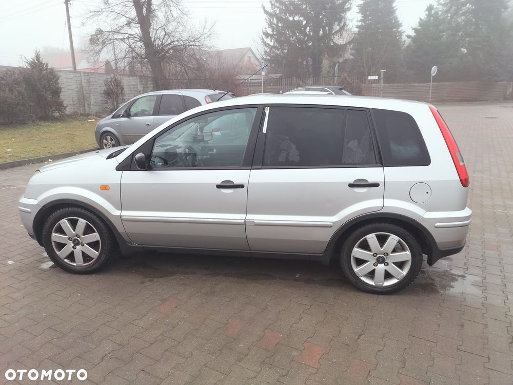Ford Fusion - 2