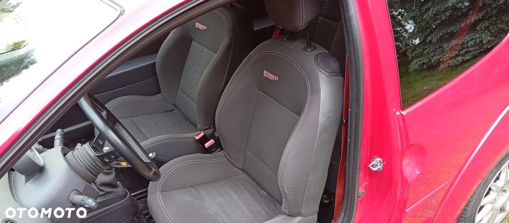 Renault Twingo 1.6 16V RS - 11
