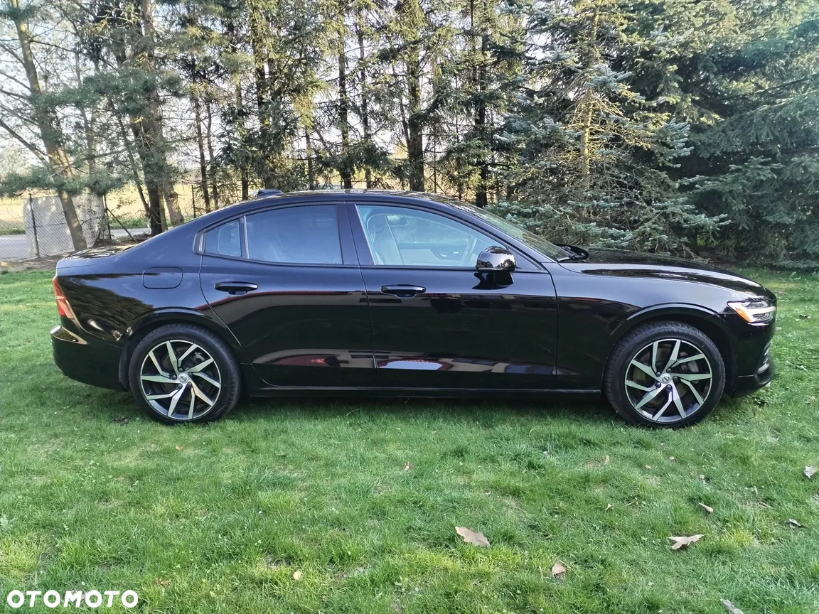 Volvo S60 T6 AWD Momentum Pro - 4