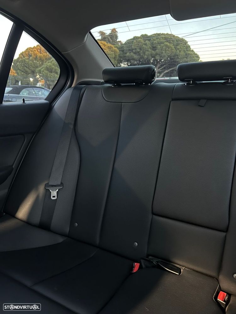 BMW 316 i Touring Line Modern - 10