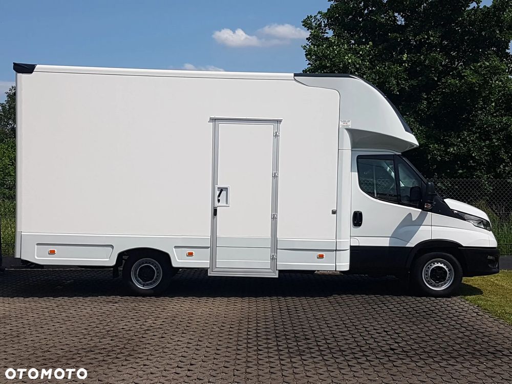Iveco DAILY KONTENER NISKOPODŁOGOWY 4,43x2,23x2,42 SKLEP FOODTRUCK BAR KLIMA KONIOWÓZ KAMPER - 12