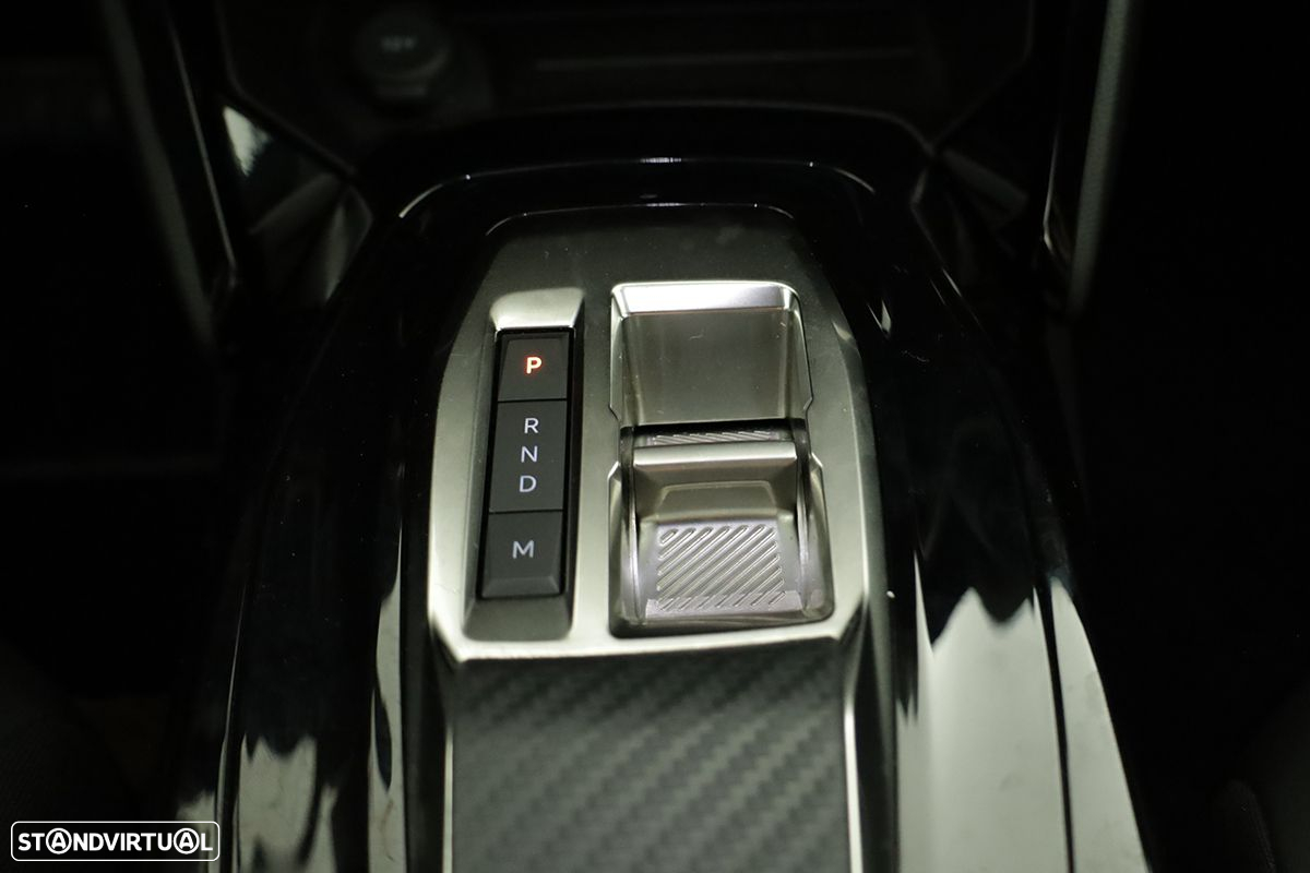 Peugeot 2008 1.2 PureTech Allure EAT8 - 14