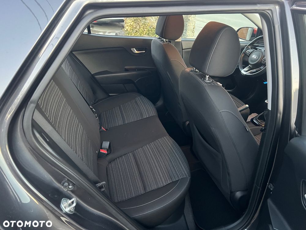 Kia Stonic 1.4 L - 31