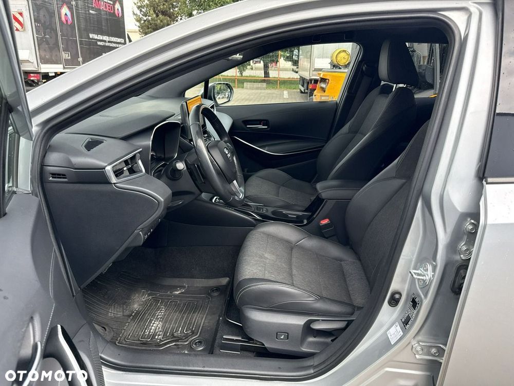 Toyota Corolla - 11