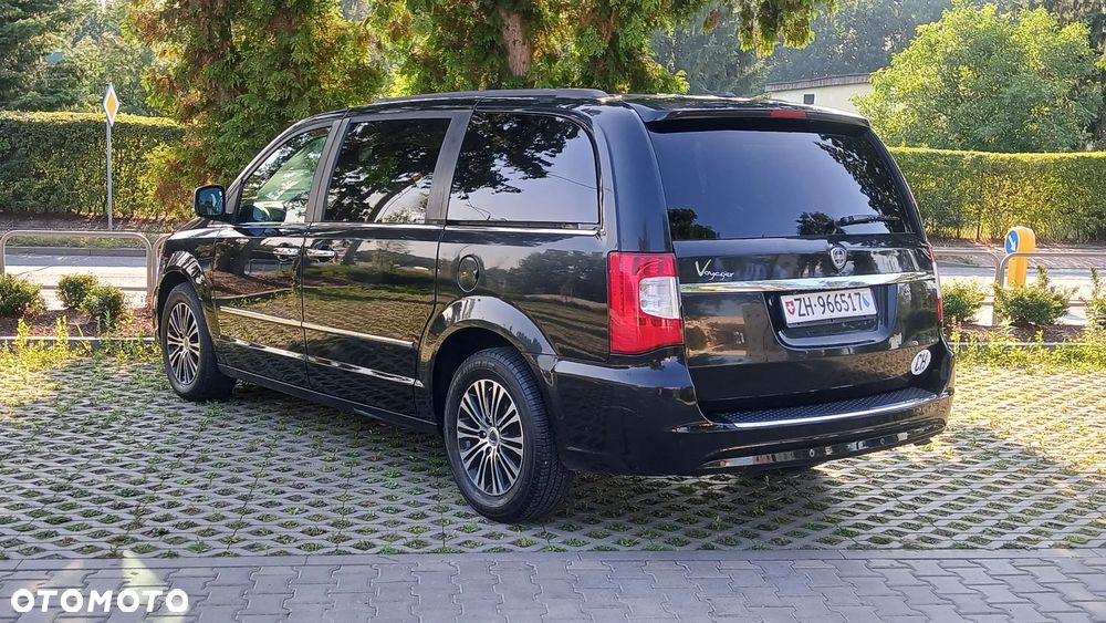 Lancia Voyager 2.8 Multijet 16v Platinum - 17