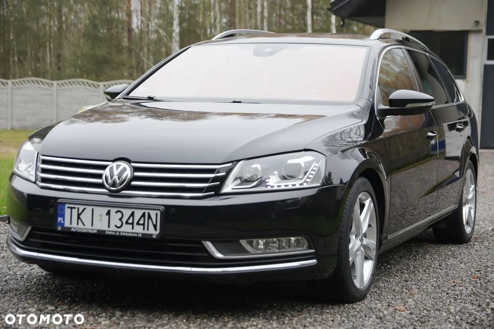 Volkswagen Passat - 1