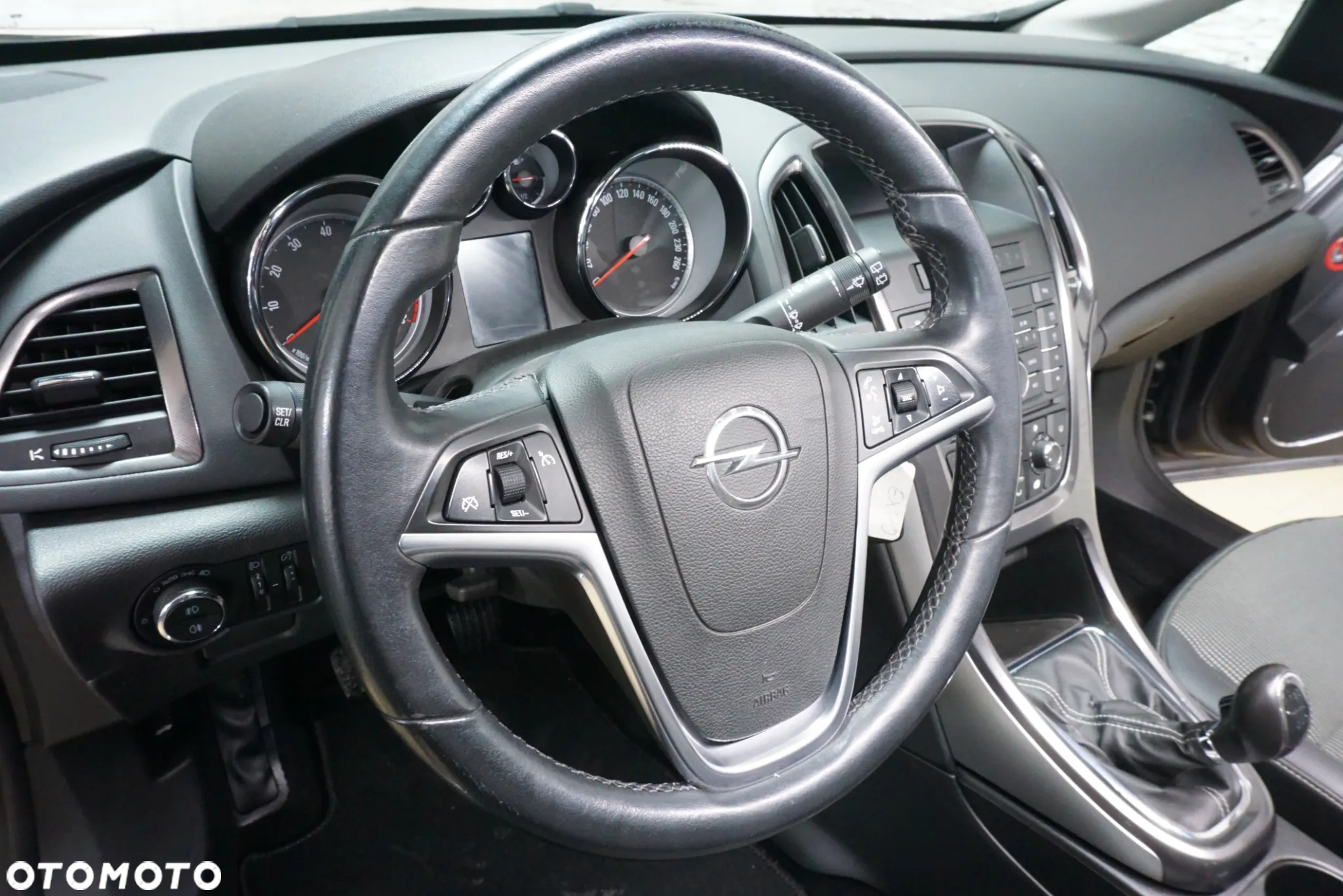 Opel Astra 1.4 Turbo Cosmo - 21