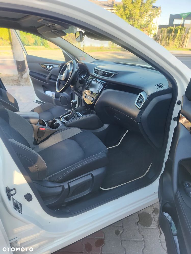 Nissan Qashqai 1.3 DIG-T ZAMA - 10