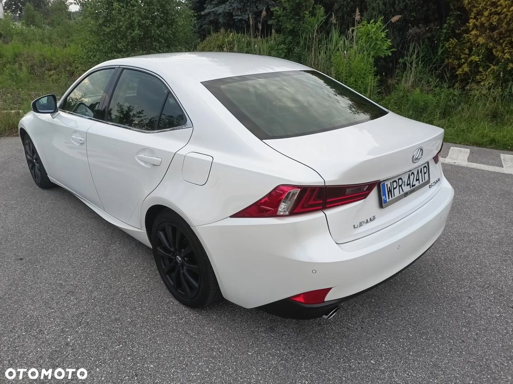 Lexus IS 200t Elegance - 3