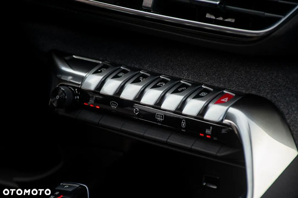 Peugeot 3008 1.6 PureTech GT Pack S&S EAT8 - 19