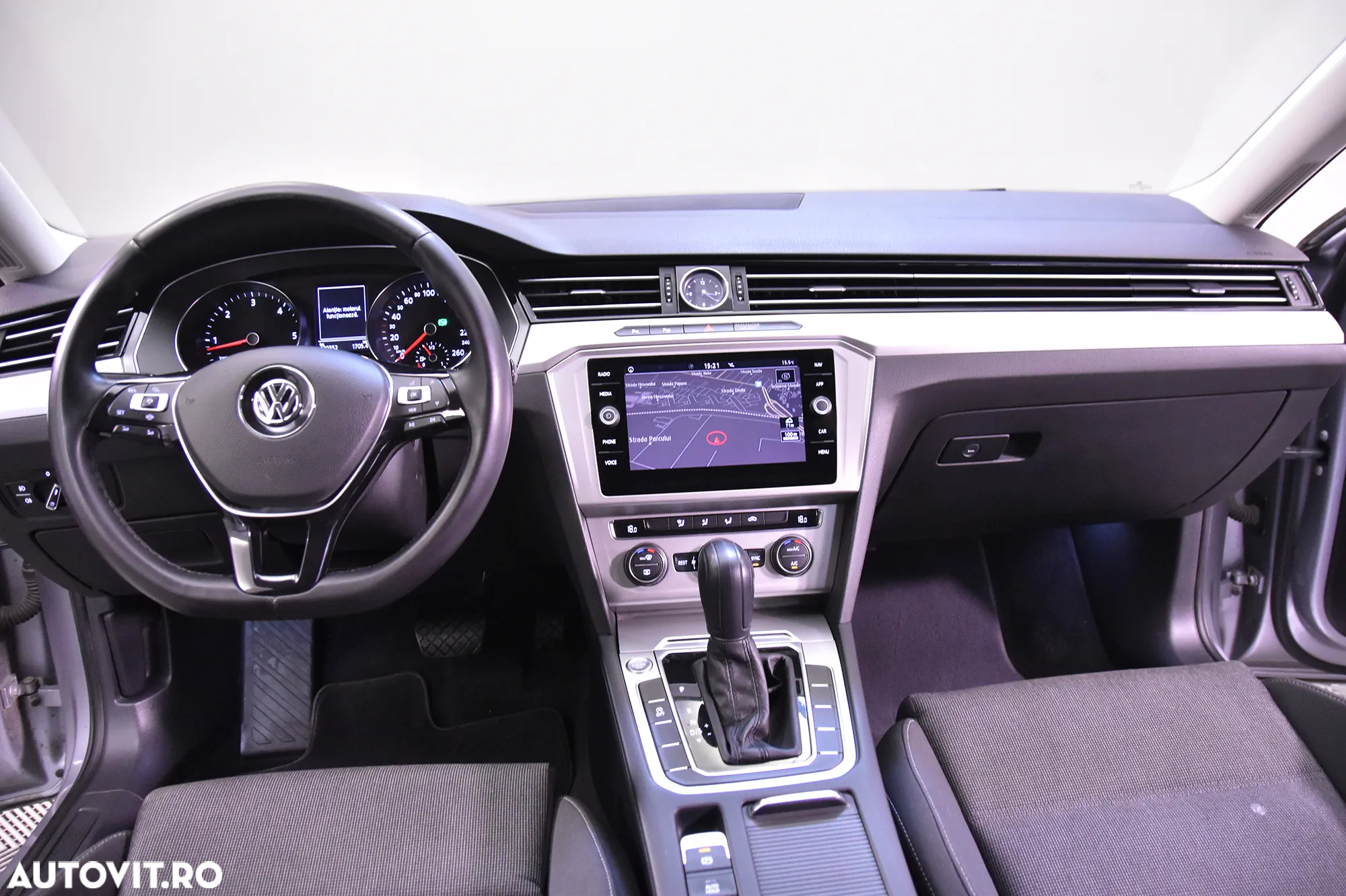 Volkswagen Passat - 9