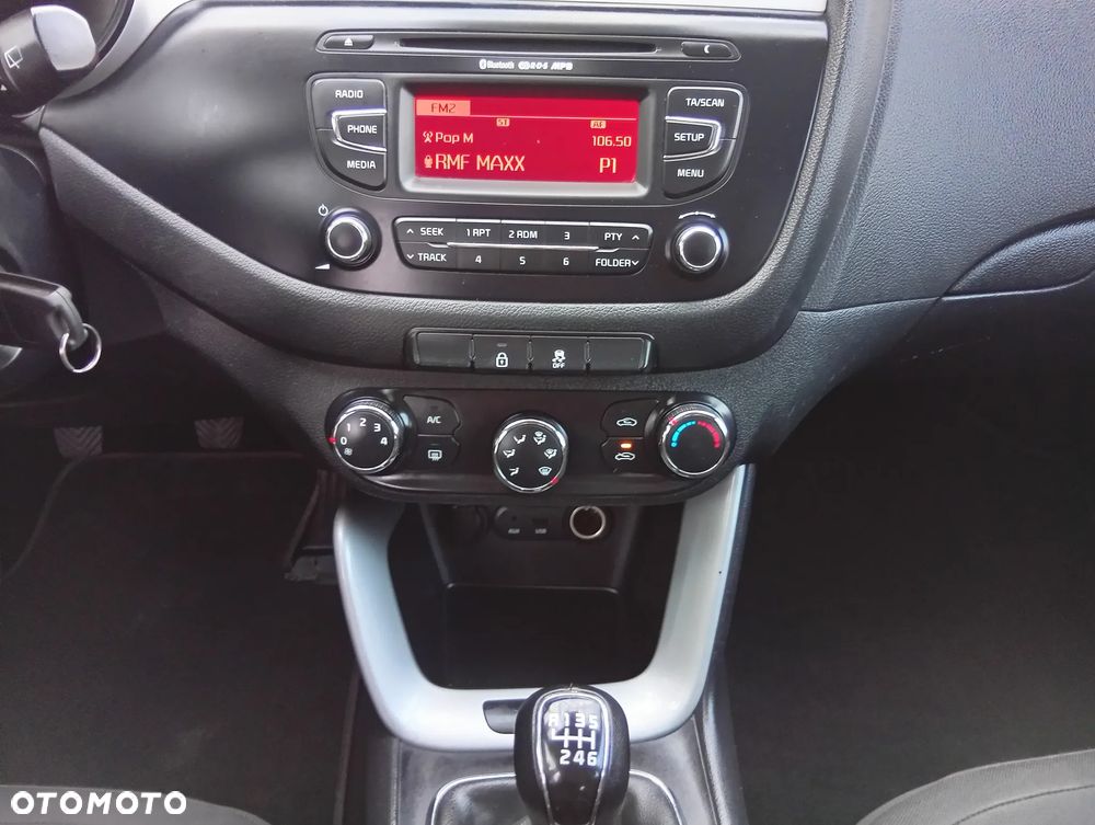 Kia Ceed - 12