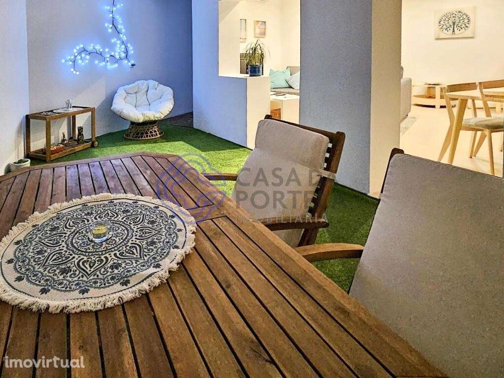 Andar Moradia T2 na 1ª linha de mar da Praia de Angeiras, para venda. - Grande imagem: 3/12