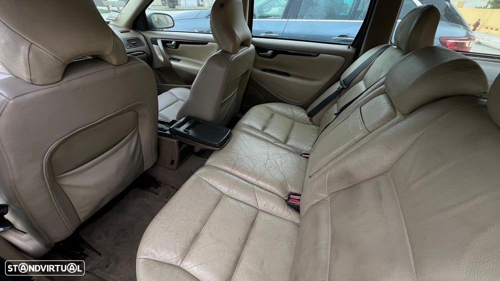 Volvo V70 2.4 D5 - 10