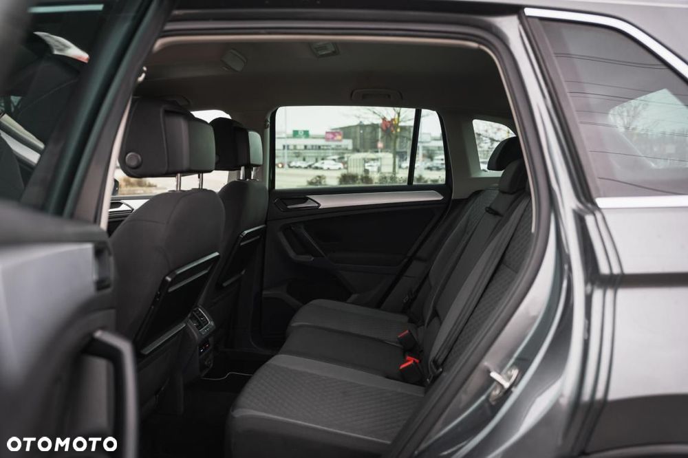 Volkswagen Tiguan - 24