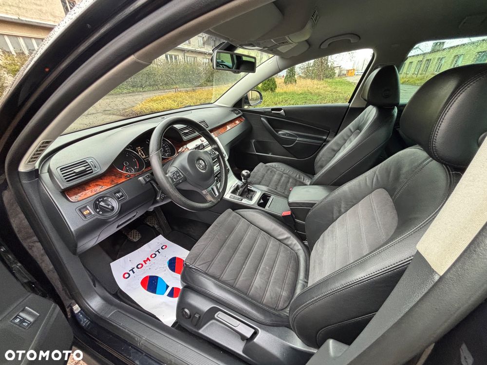 Volkswagen Passat 2.0 TDI DPF BlueMotion Technology Highline - 12