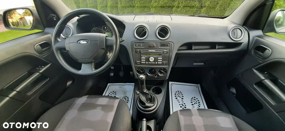 Ford Fusion - 36