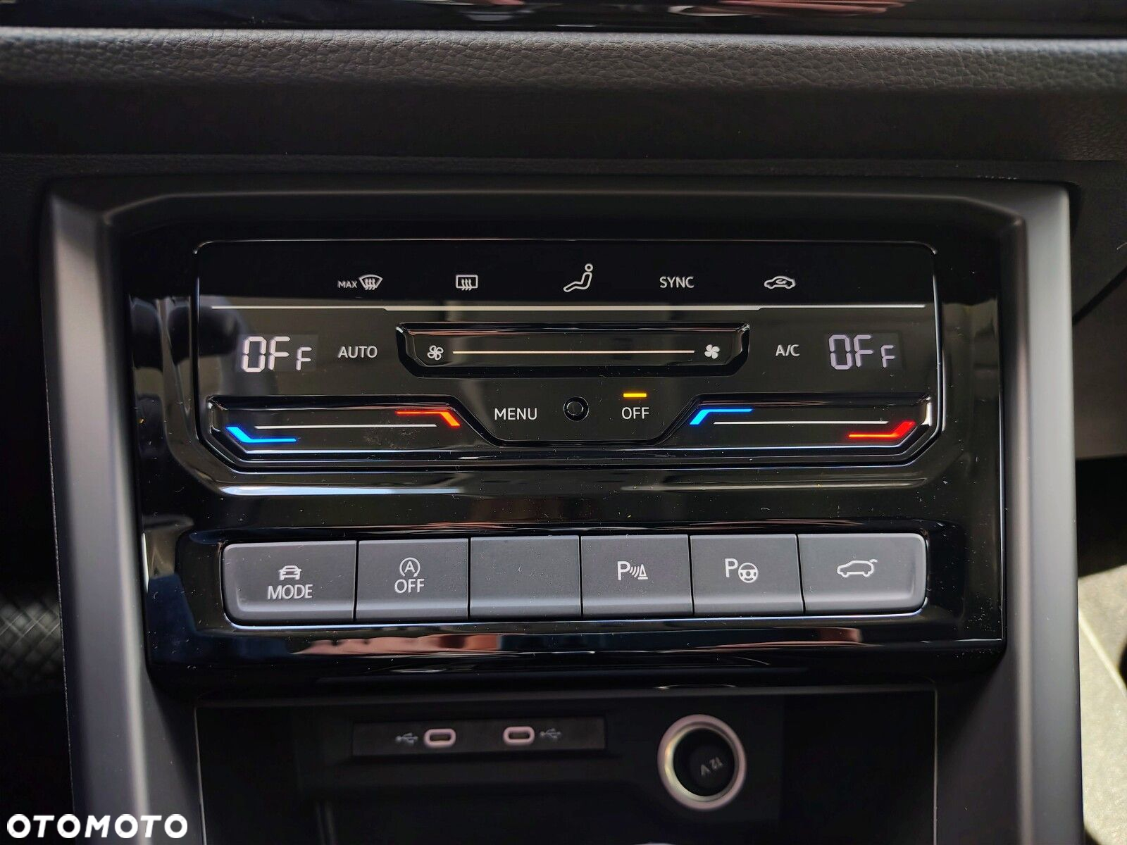 Volkswagen Touran - 18
