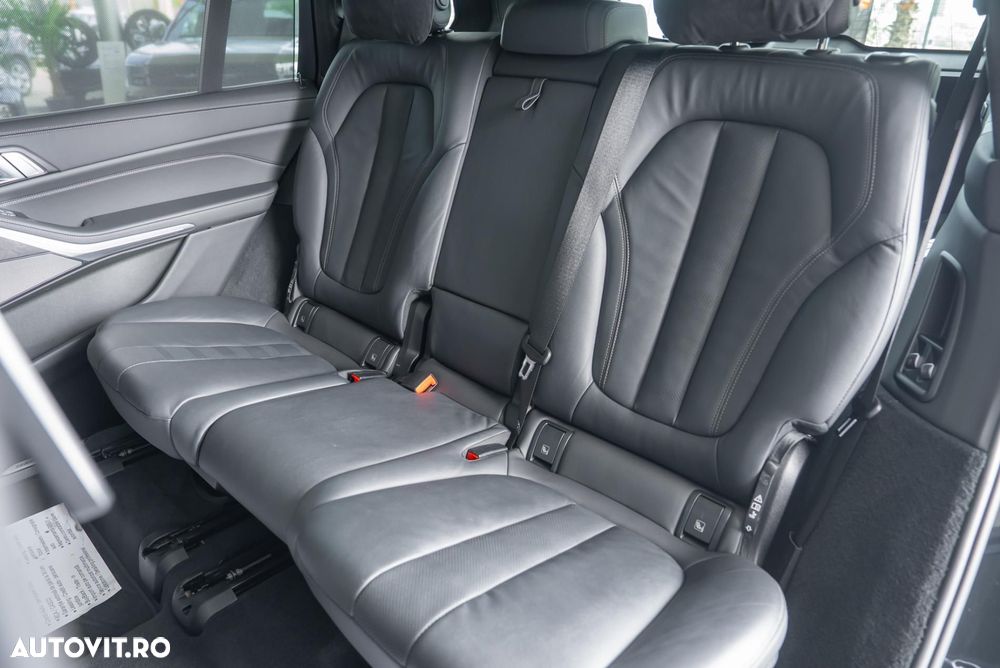 BMW X7 xDrive40d - 28