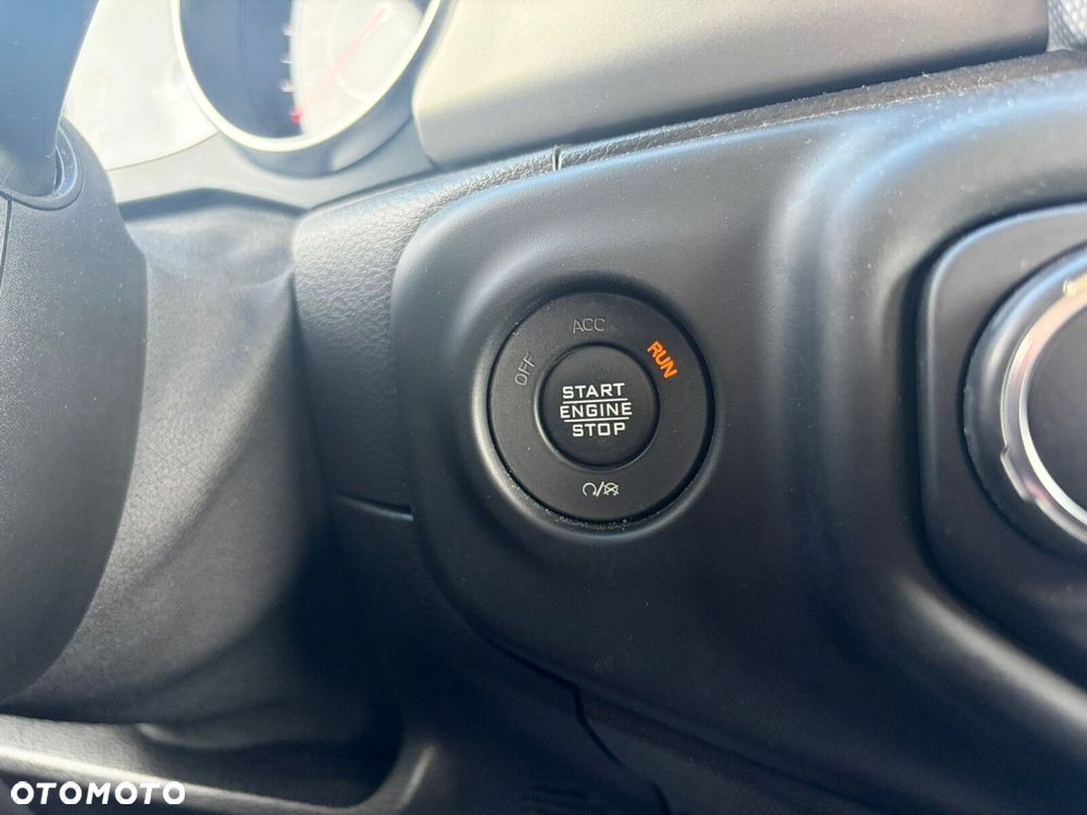Jeep Wrangler - 16