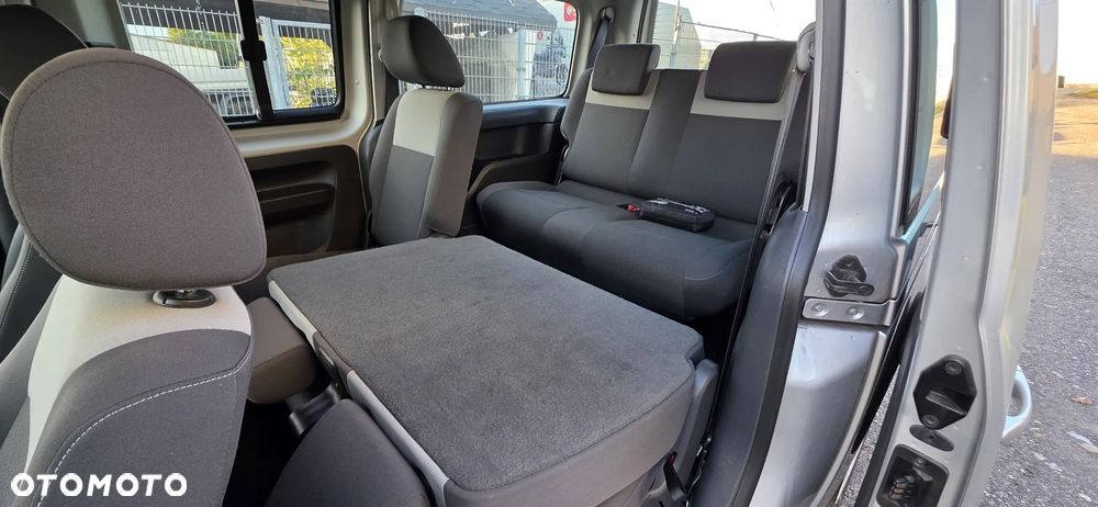 Volkswagen Caddy 1.6 TDI (7-Si.) Edition 30 - 7