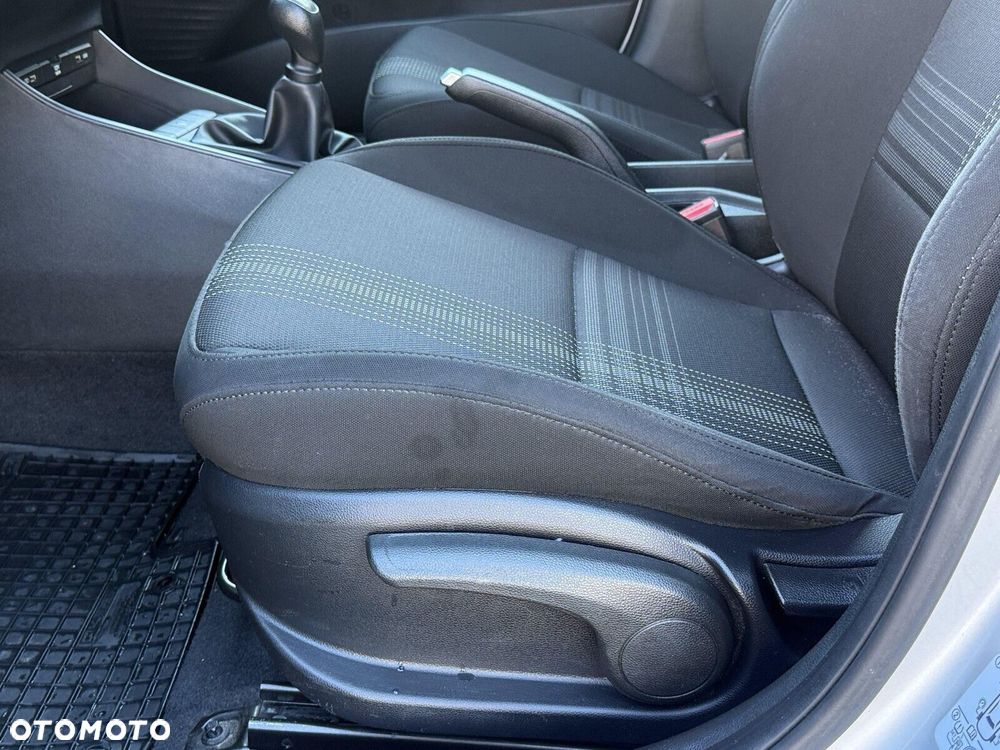 Hyundai i20 - 13