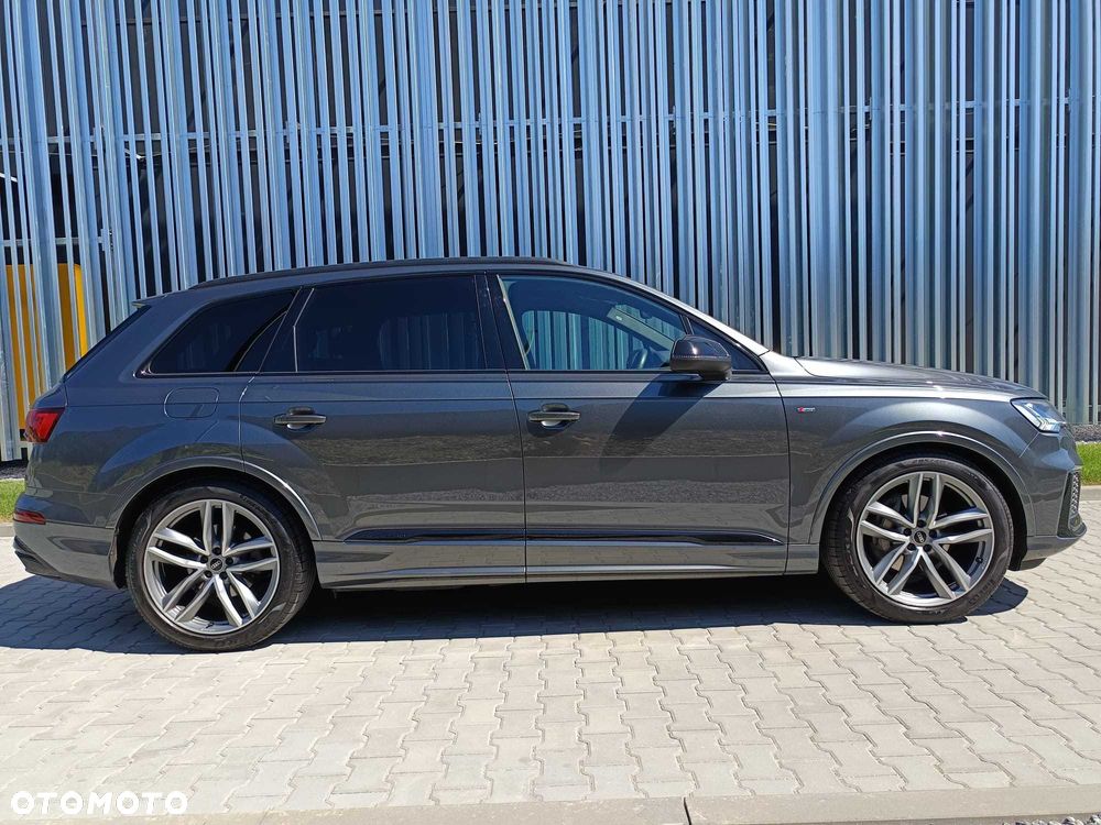 Audi Q7 - 1