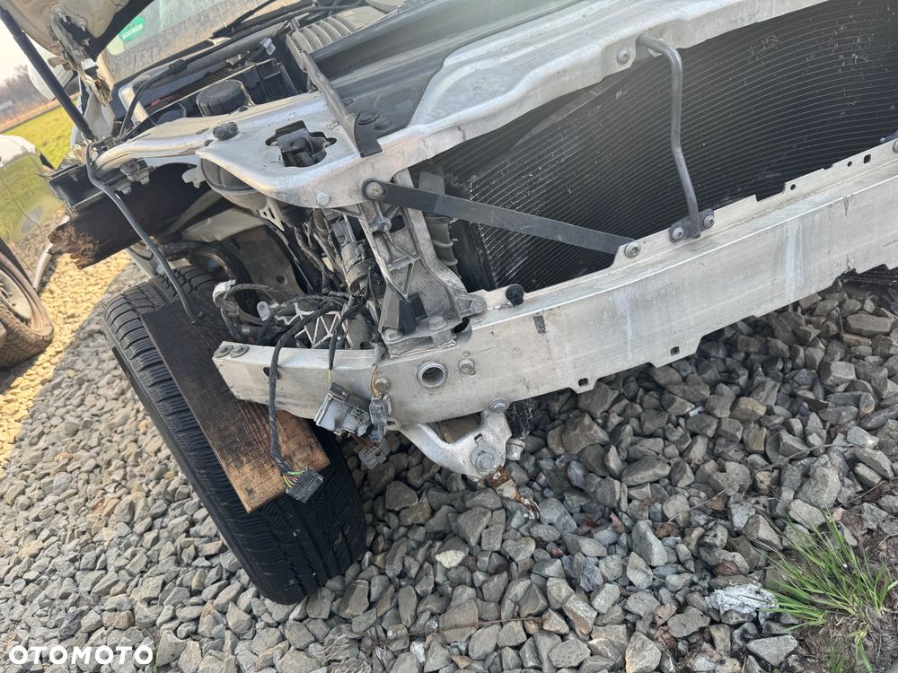 Mercedes-Benz Klasa C 180 9G-TRONIC Edition - 15