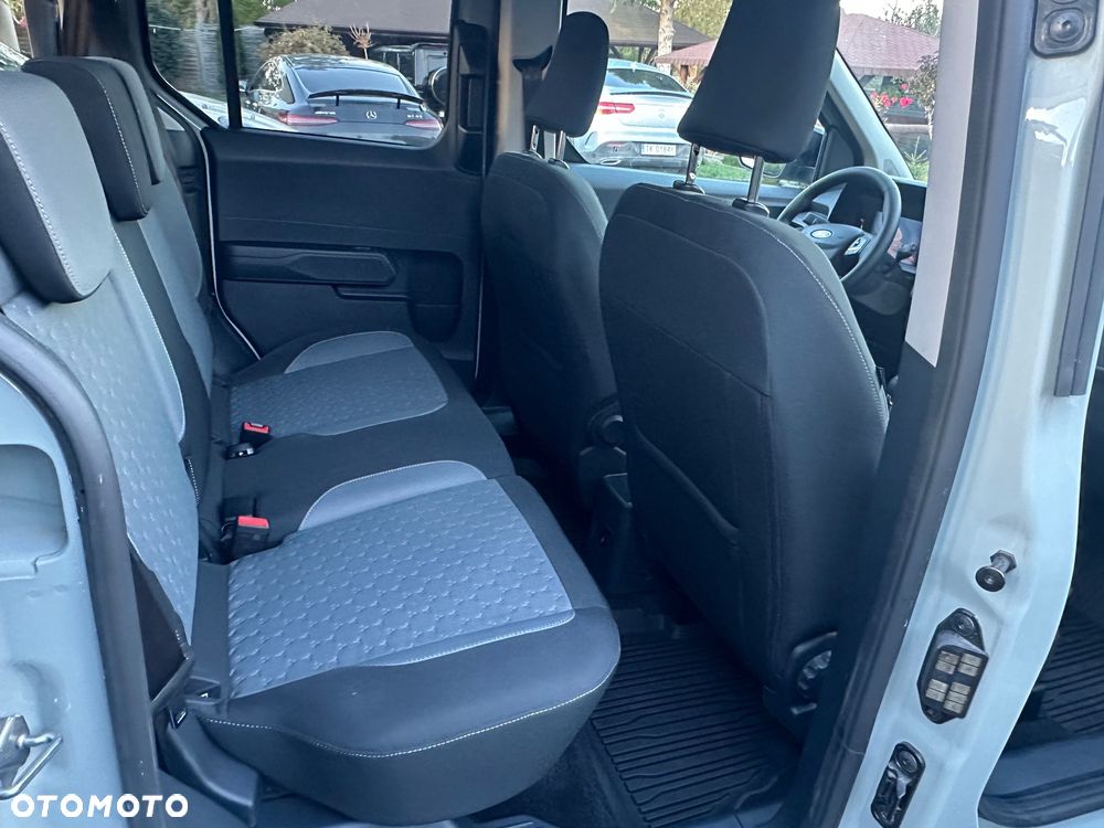 Ford Tourneo Courier 1.0 EcoBoost TITANIUM - 11