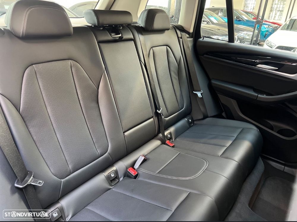 BMW X3 xDrive30e Aut. Luxury Line - 7