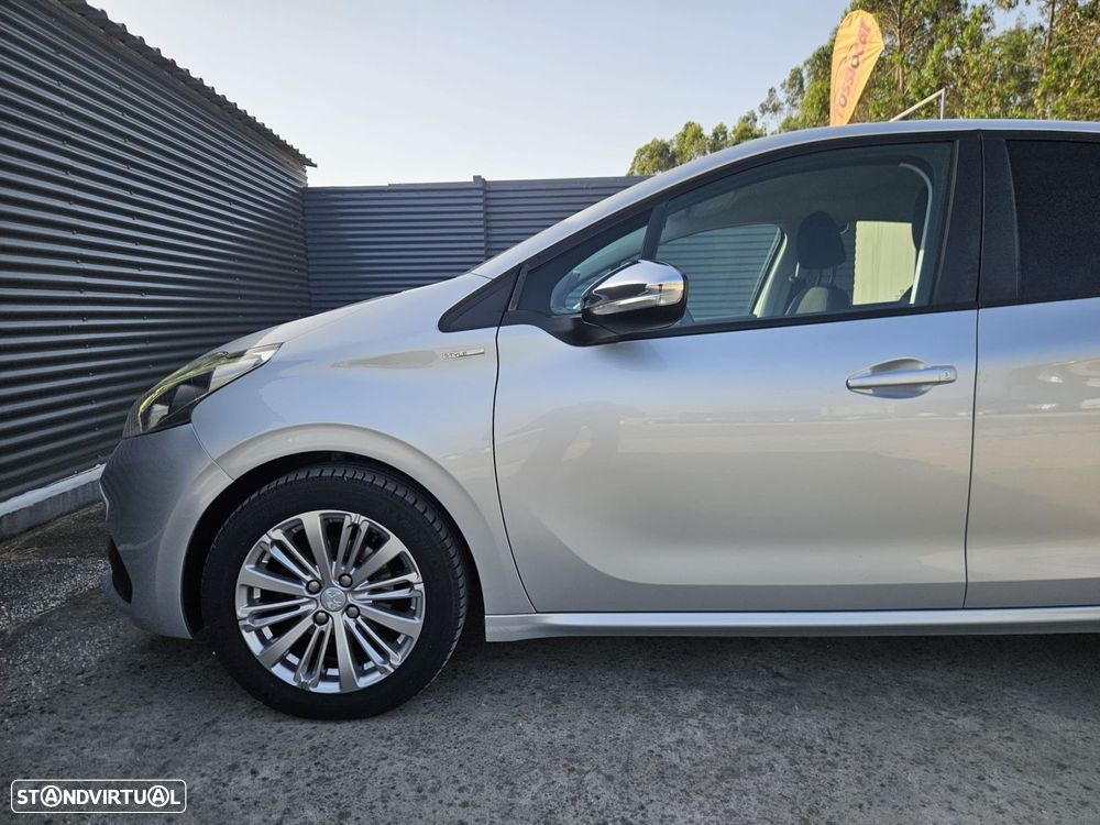 Peugeot 208 1.2 PureTech Style - 15
