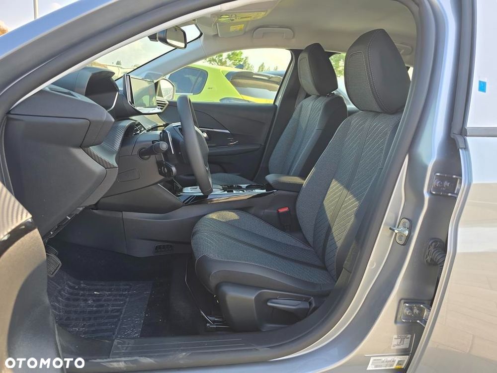 Peugeot 208 1.2 mHEV Allure - 13