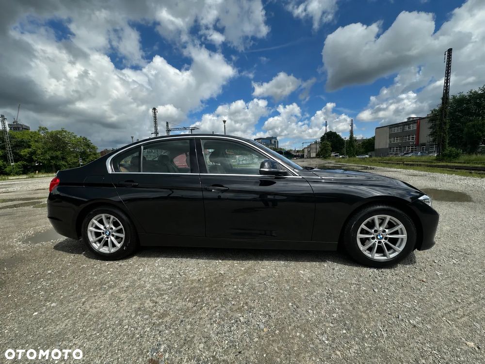 BMW Seria 3 320d Efficient Dynamic Edition Luxury Line - 10