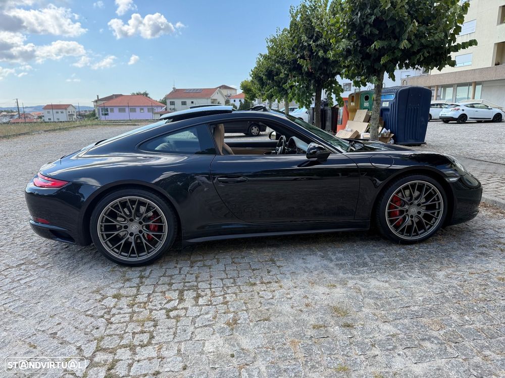 Porsche 911 Série F - 4