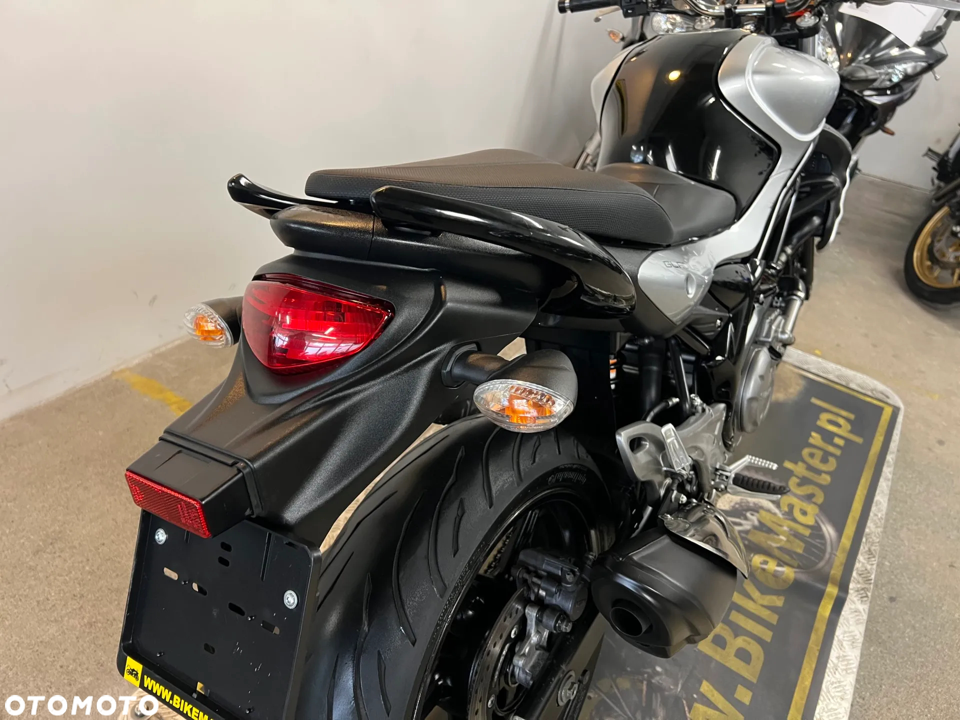Suzuki Gladius - 19