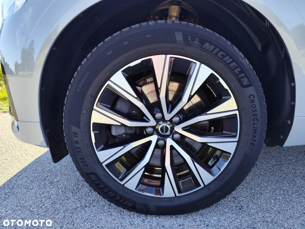 Volvo XC 60 B5 B AWD Essential - 19