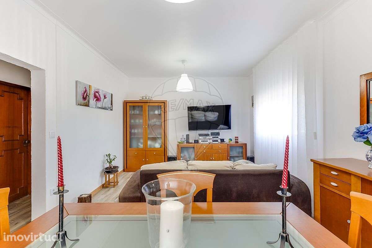 Moradia T2 para venda - Grande imagem: 2/27