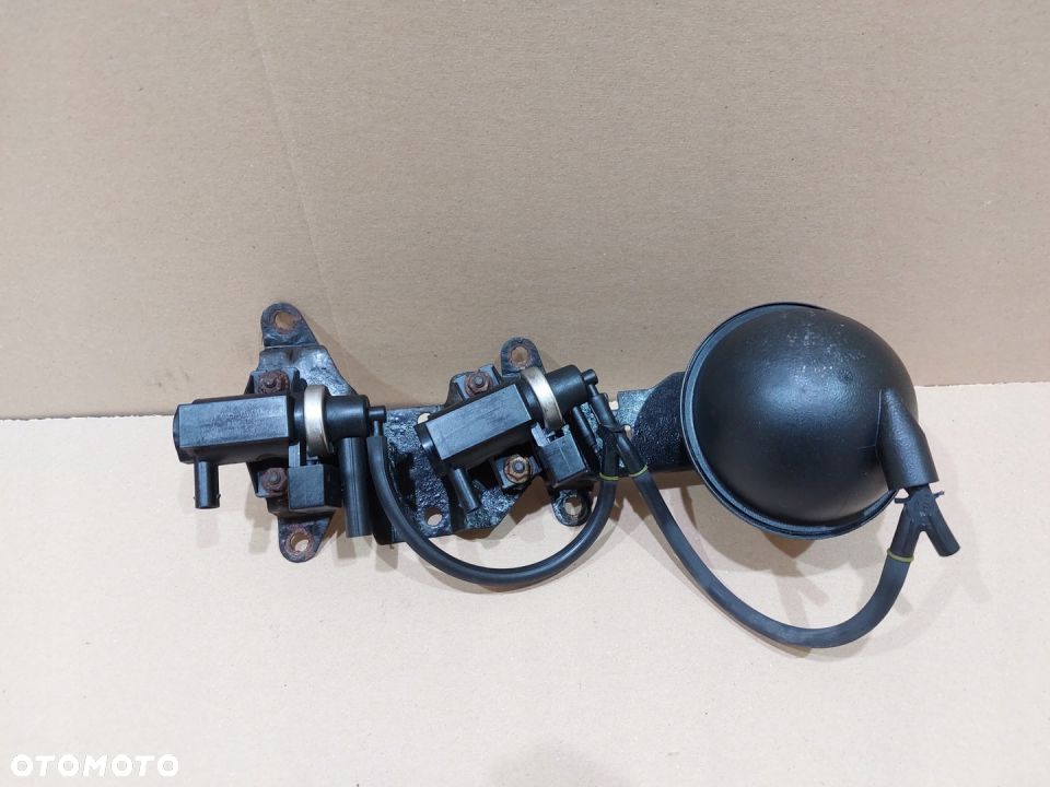 ZAWÓR PODCIŚNIENA A0051535528 MERCEDES A0051535528 - 1