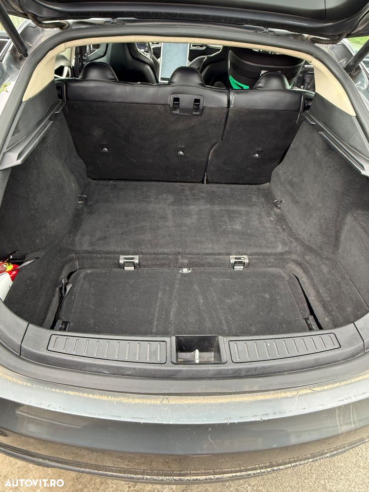 Tesla Model S Standard - 36