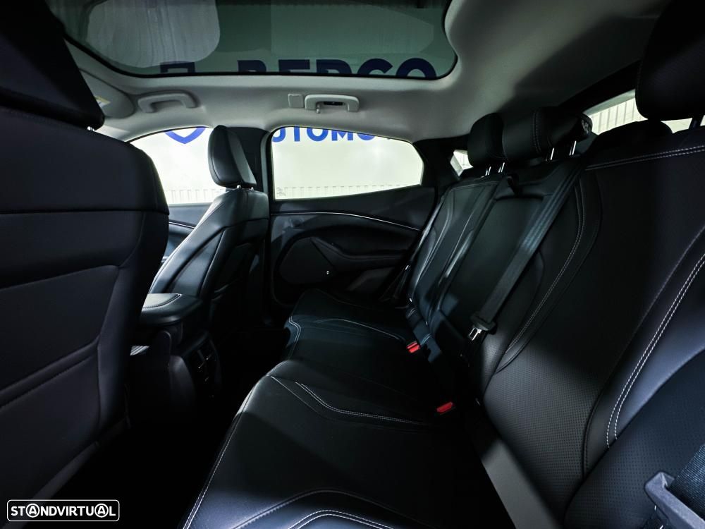 Ford Mustang Mach-E 75.7 kWh Base - 10