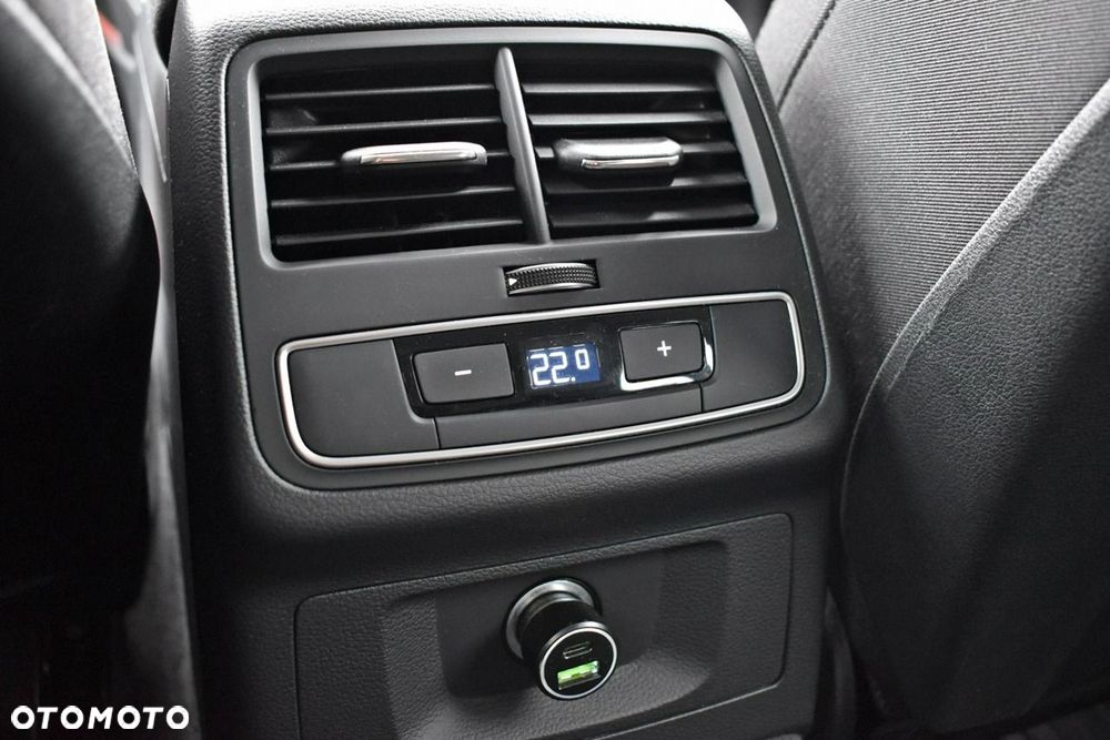 Audi A4 Avant 35 TFSI S tronic S line - 12