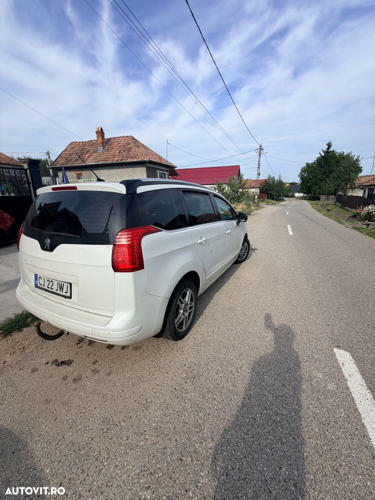 Peugeot 5008 - 9