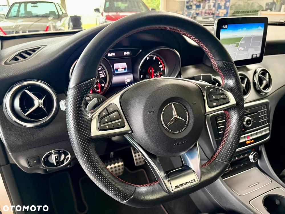 Mercedes-Benz GLA 220 4Matic 7G-DCT AMG Line - 12