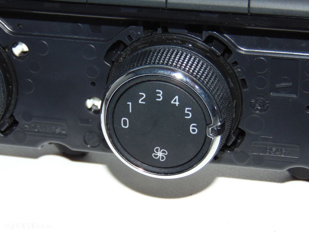 Panel przełącznik nawiewu klimatyzacji 5E0820047N Skoda Octavia III - 8